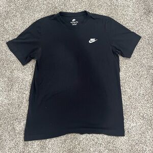 nike black tee